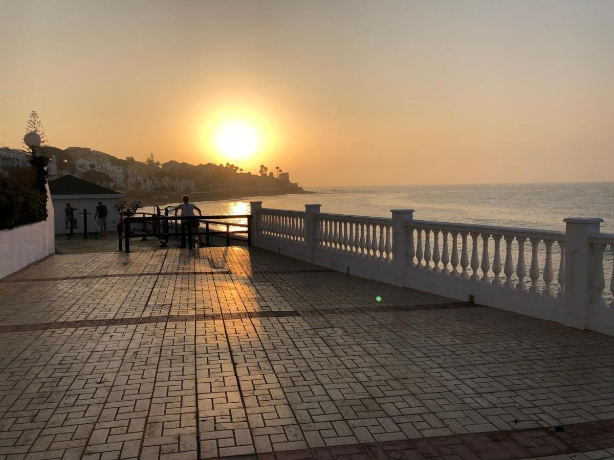 Ribera Playa Alhamar Apartment Sitio de Calahonda ภายนอก รูปภาพ